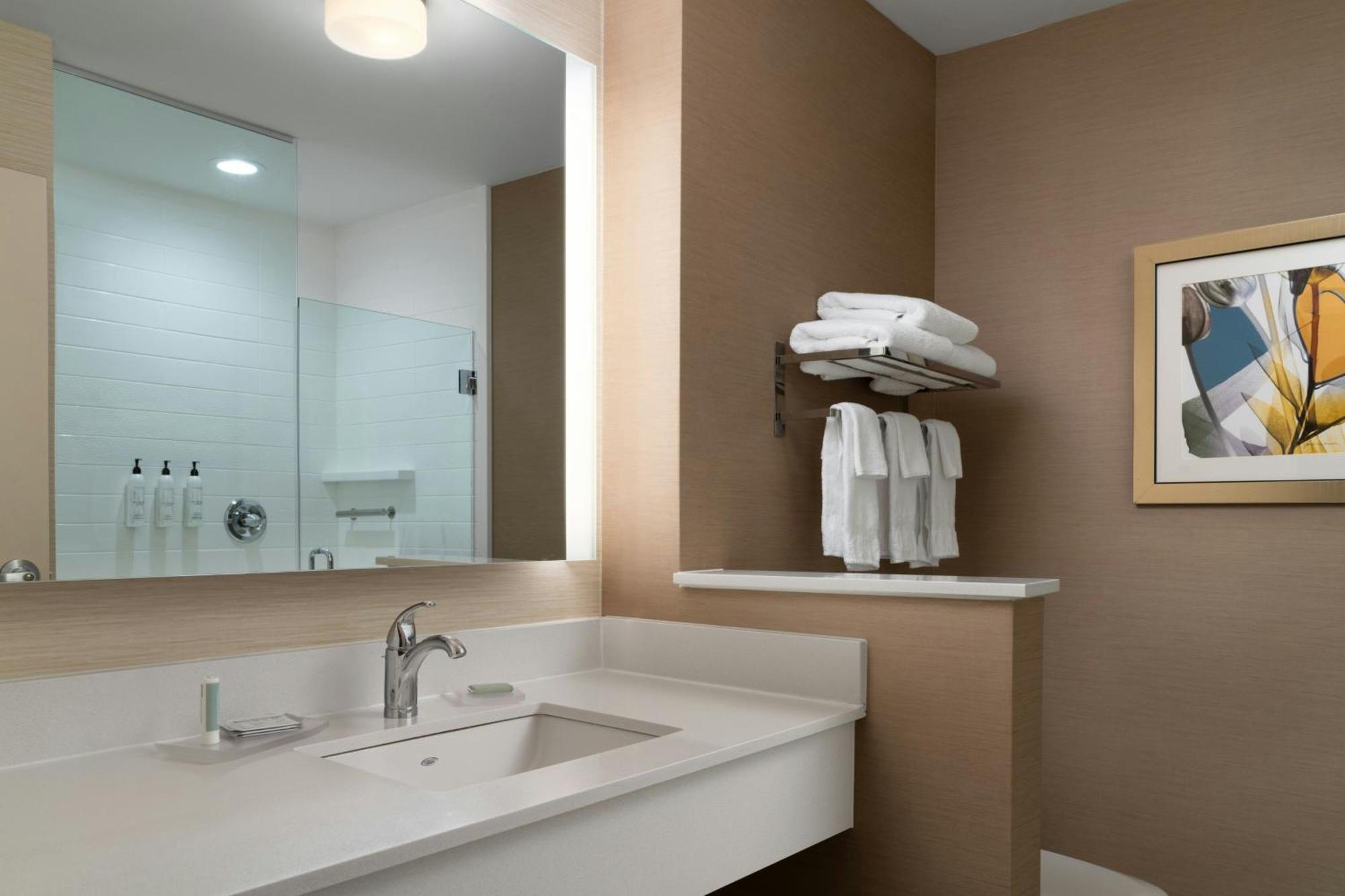 Fairfield Inn & Suites By Marriott London Eksteriør billede
